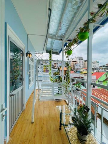 The Blue House Apartment Да Лат Екстериор снимка